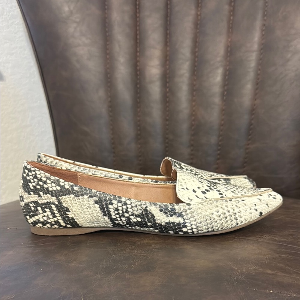 Women's Snakeskin Loafers